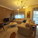 Havuzlu Bahçeli Müstakil Apartamento Side