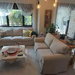 Havuzlu Bahçeli Müstakil Side