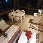 Apartamento Havuzlu Bahçeli Müstakil *