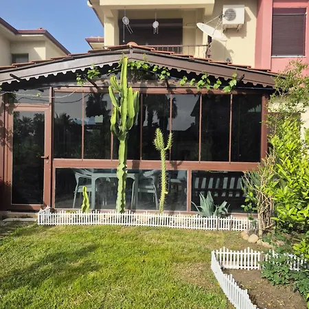 Havuzlu Bahceli Muestakil *