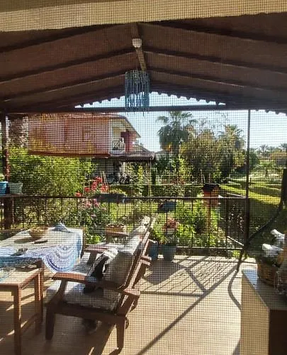 Havuzlu Bahceli Muestakil Apartment