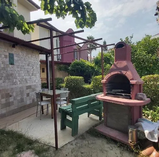 Apartment Havuzlu Bahceli Muestakil